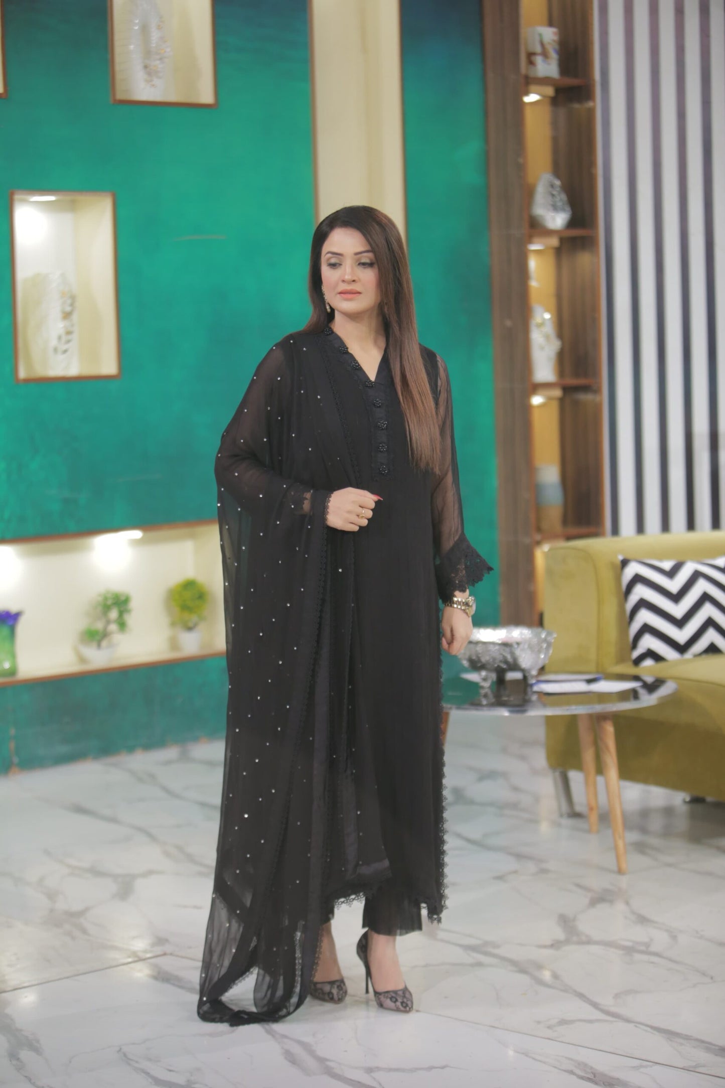 Black pleated grace
