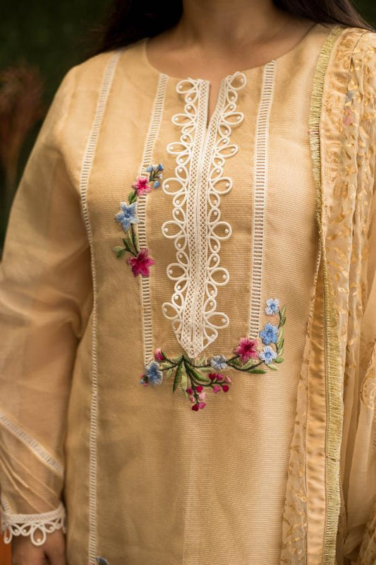 Mid-Summer’s Dream (Pastel Biege)