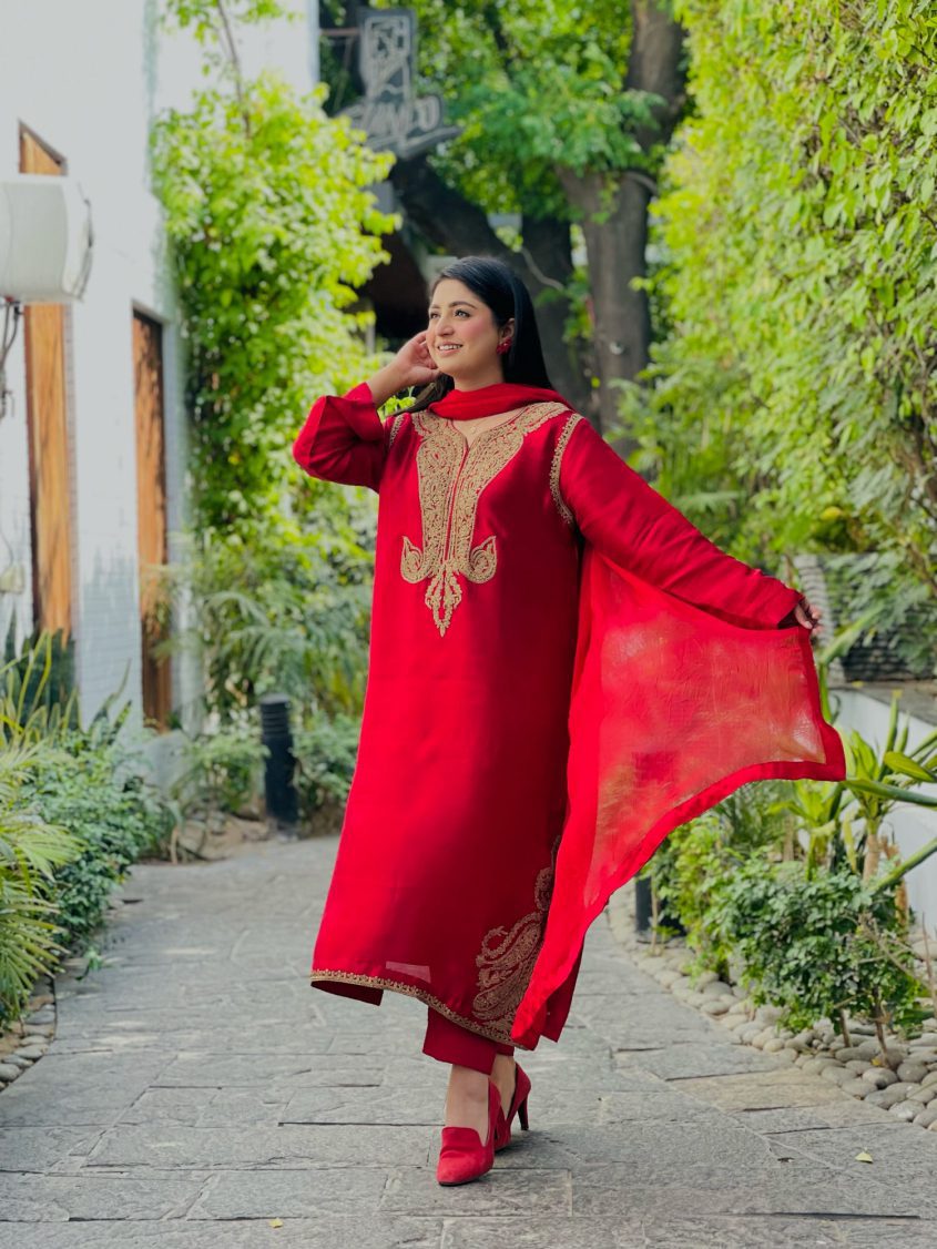 Lal Doriya Resham