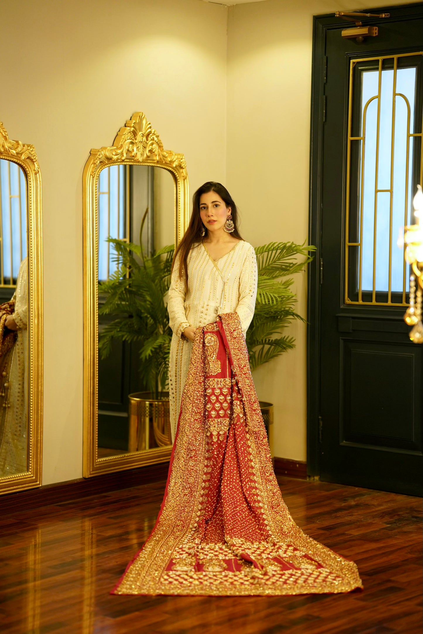 Lal Ishq Kaamdani