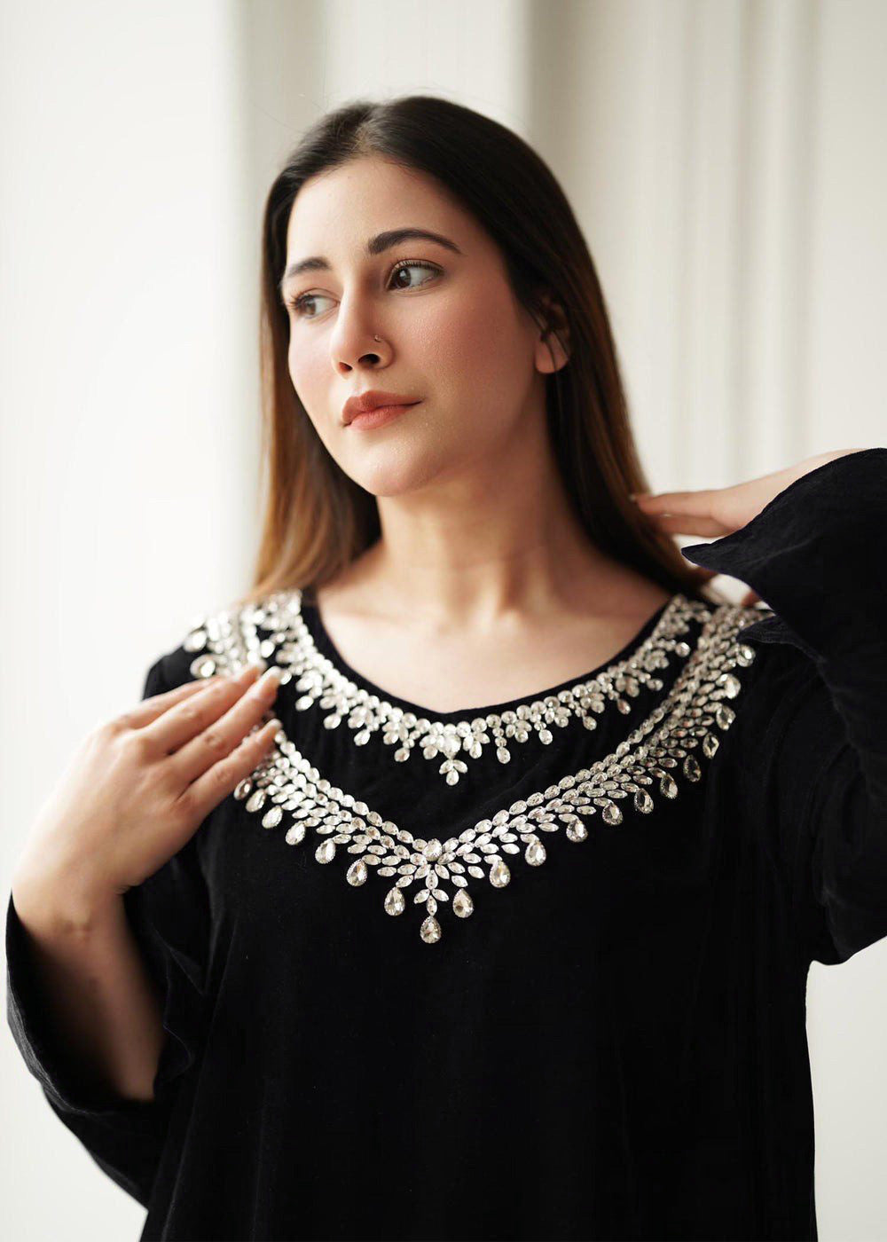 Asymmetrical grace outfit black