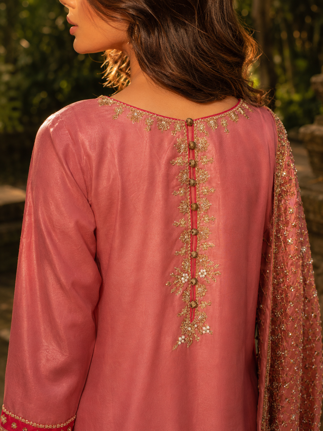 Pink kaamdani