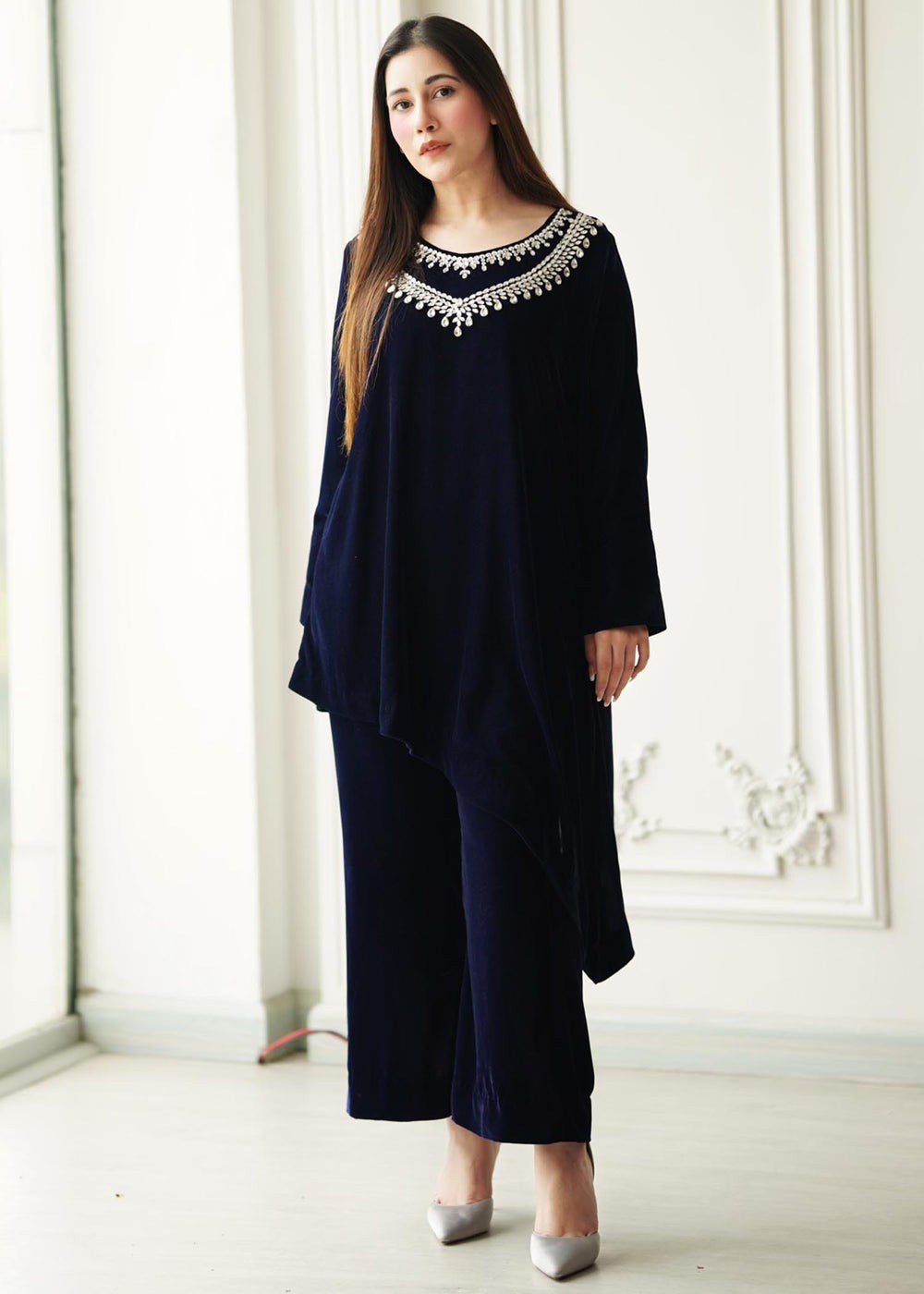 Asymmetrical grace outfit blue