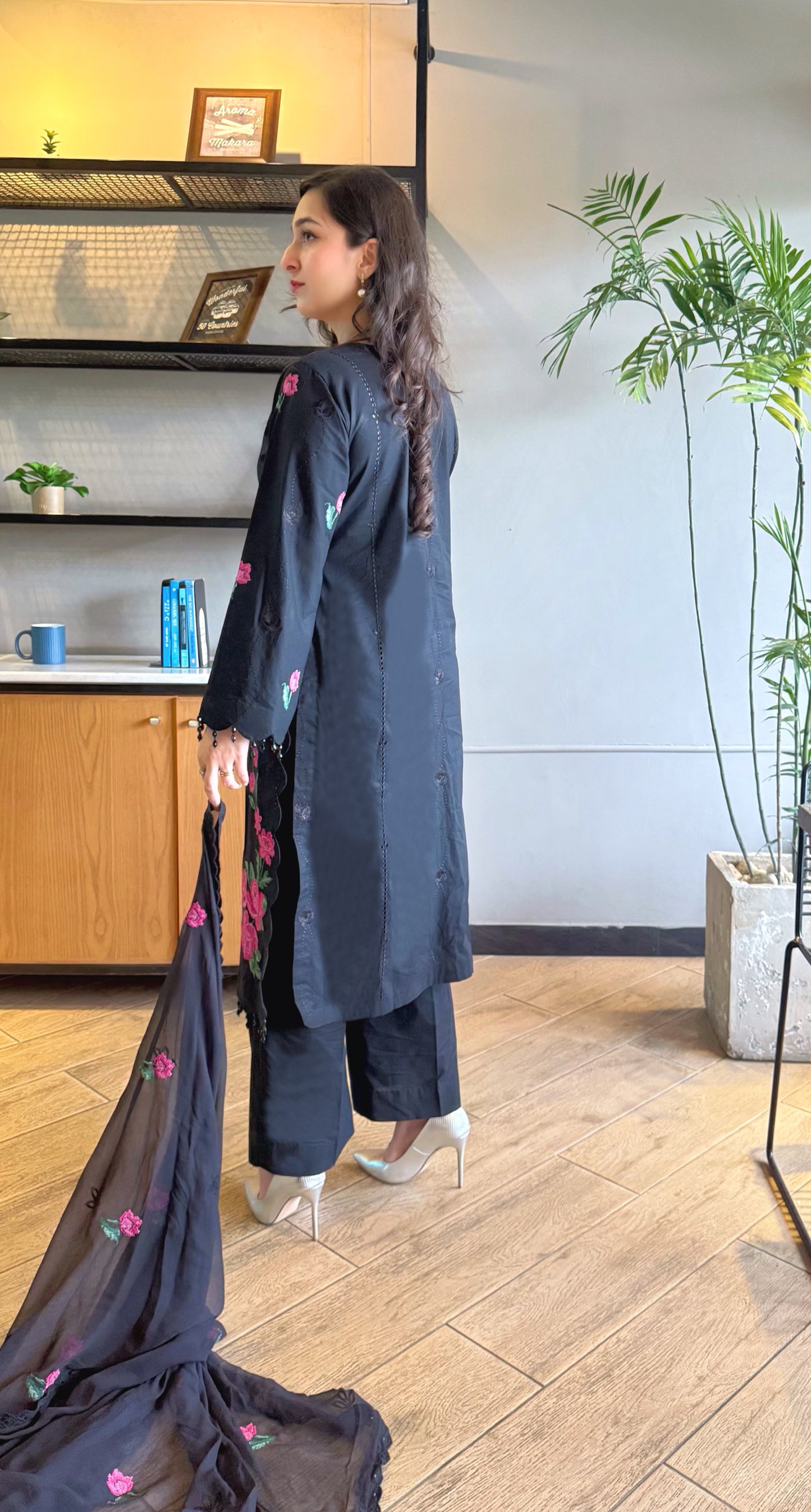 Black Kari (Unstitched)