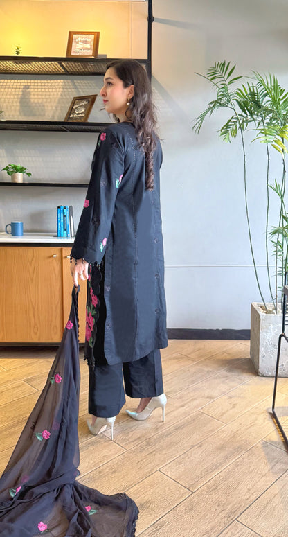 Black Kari (Unstitched)