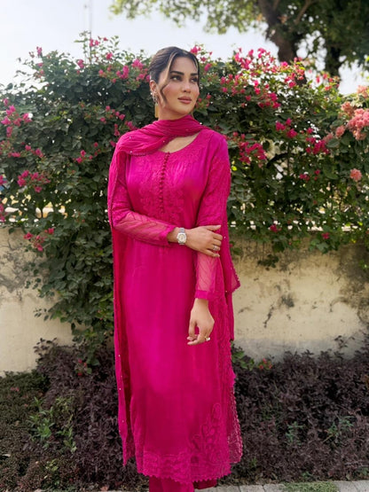 Magenta Chaand Ari