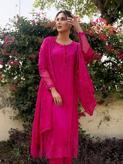 Magenta Chaand Ari