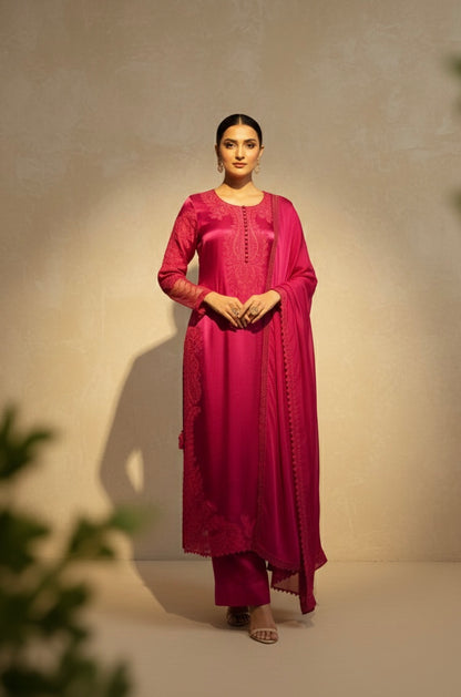 Magenta Chaand Ari