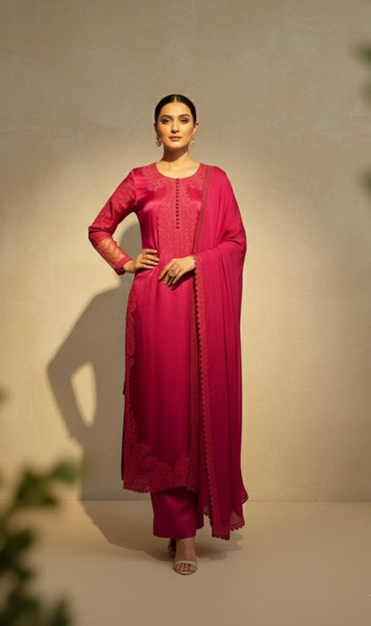Magenta Chaand Ari