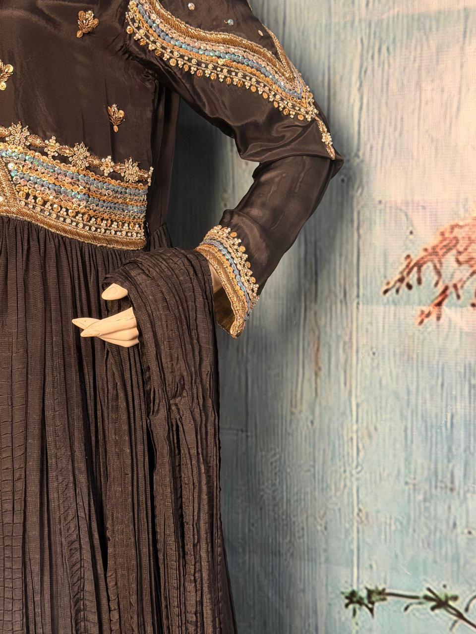 Black Beauty Raw silk