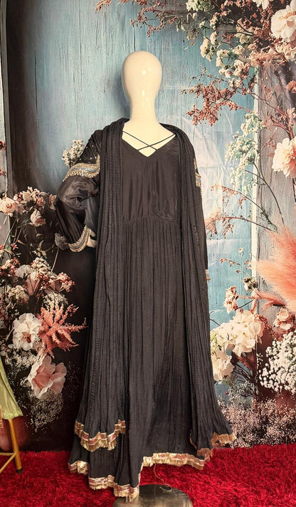 Black Beauty Raw silk