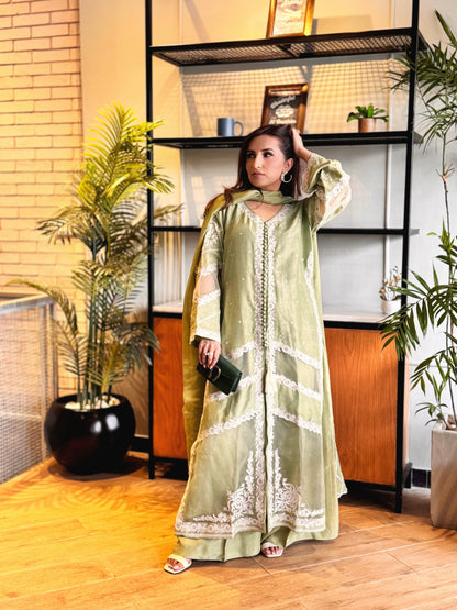 Matcha Ari Luxe