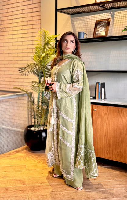 Matcha Ari Luxe